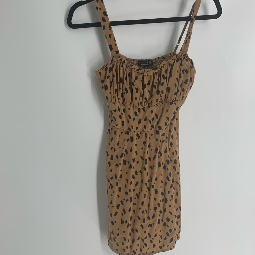 Trixx sleeveless leopard dress
